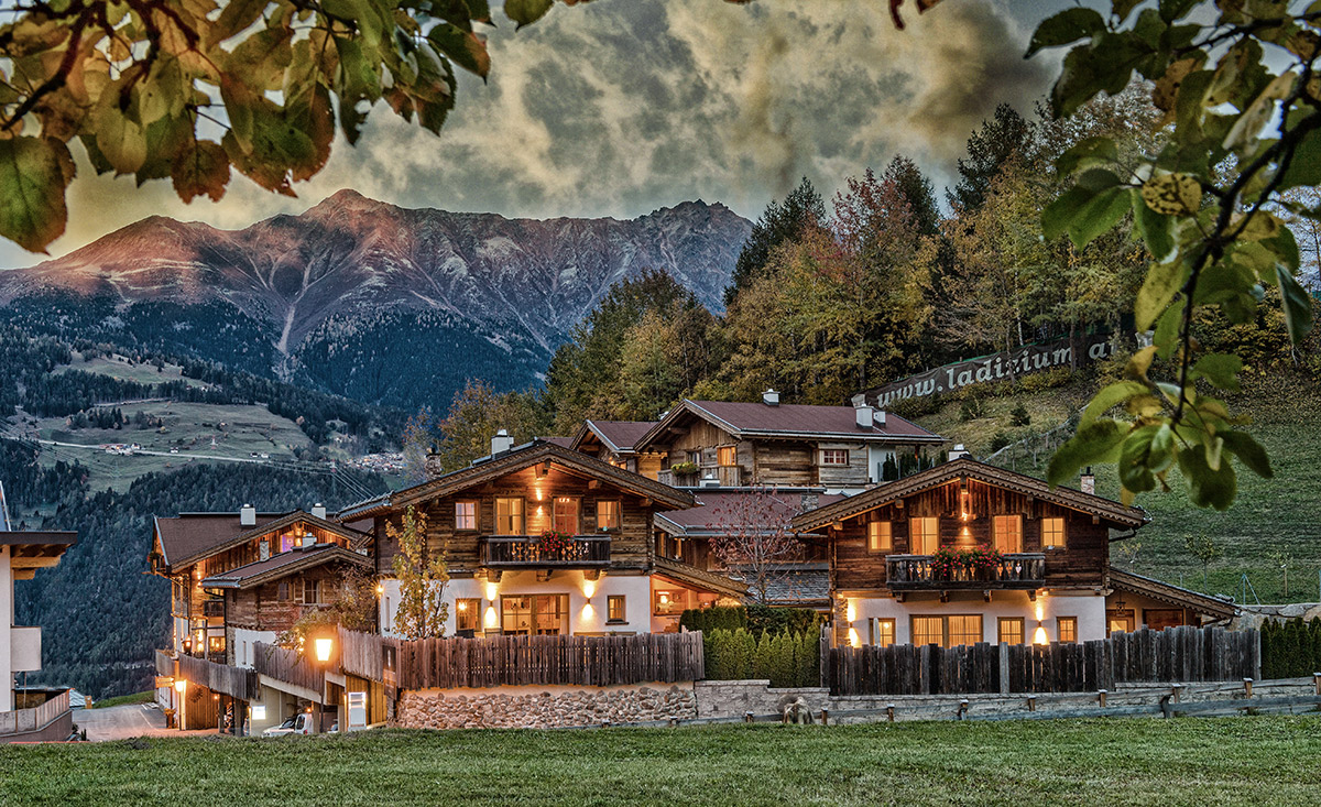 Urlaub im Hüttendorf Ladizium in Ladis in Tirol